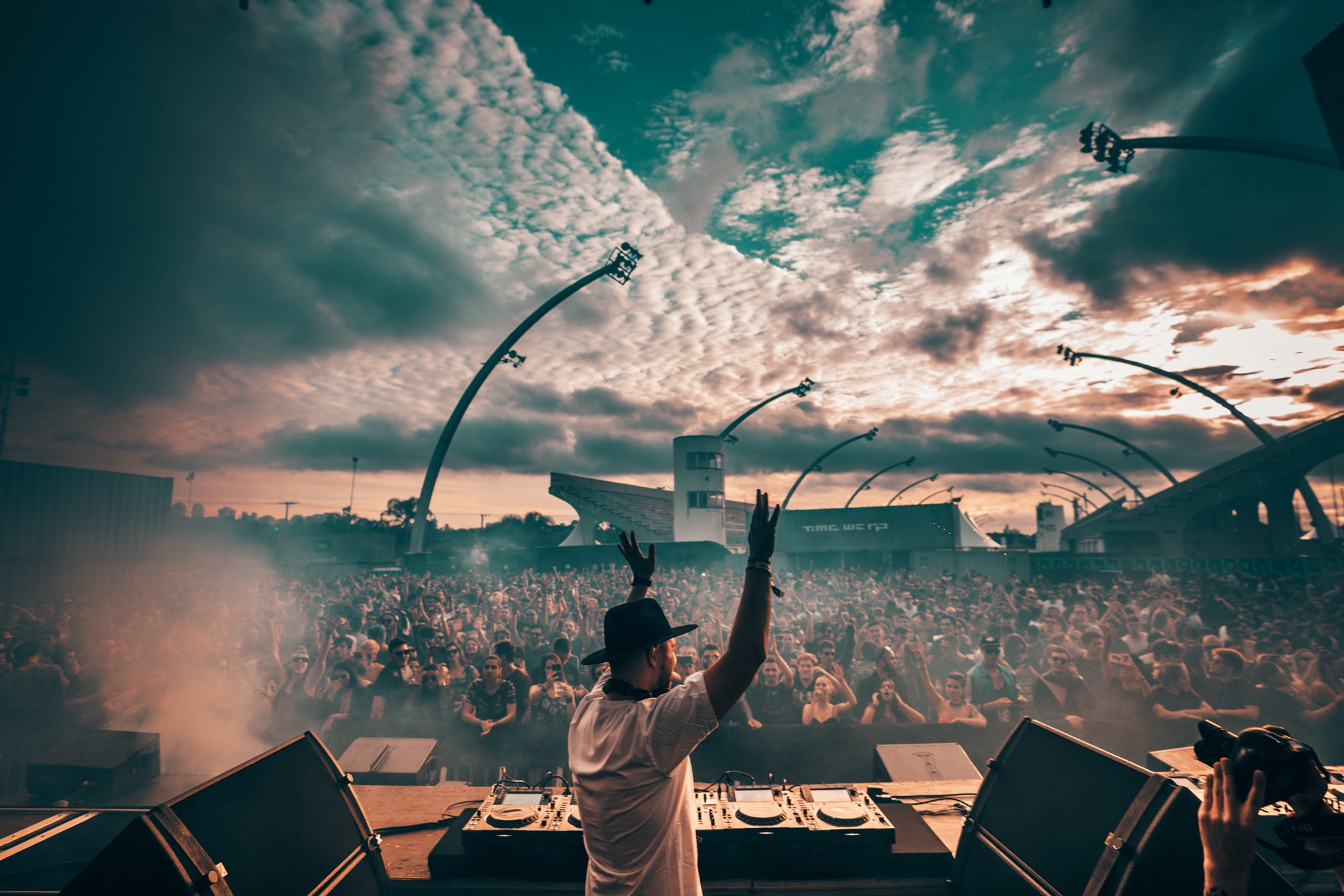 Prepara tus pasos de baile Time Warp llega a Chile POTQ Magazine